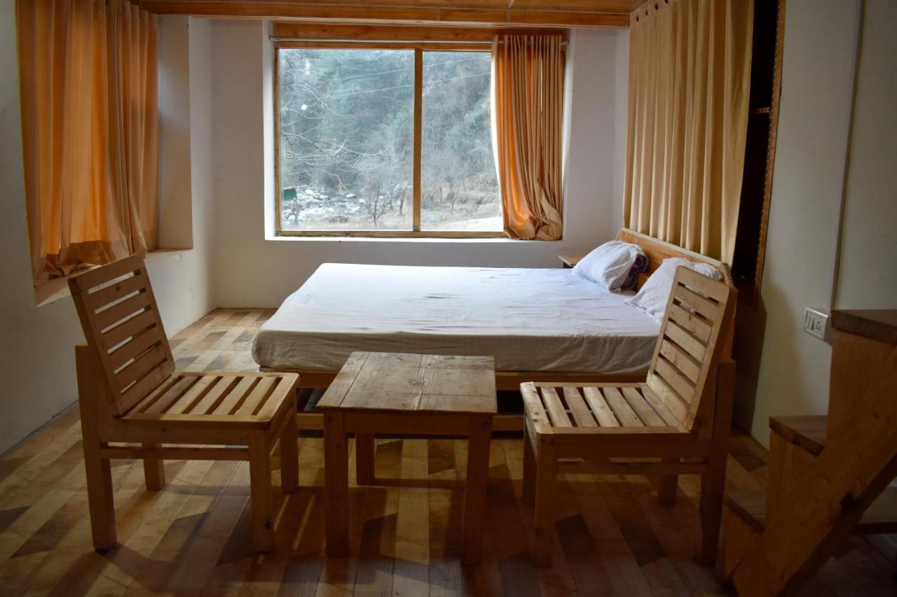 Vila Moksha - By The River Jibhi Exteriér fotografie